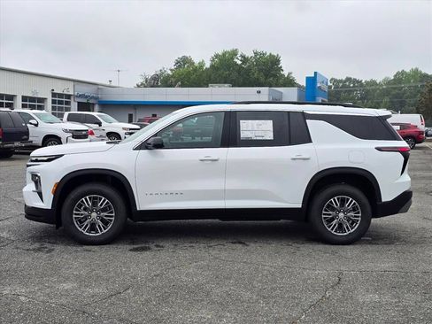 New 2026 Chevrolet Traverse LT w/ Driver Confidence Package FWD image 18