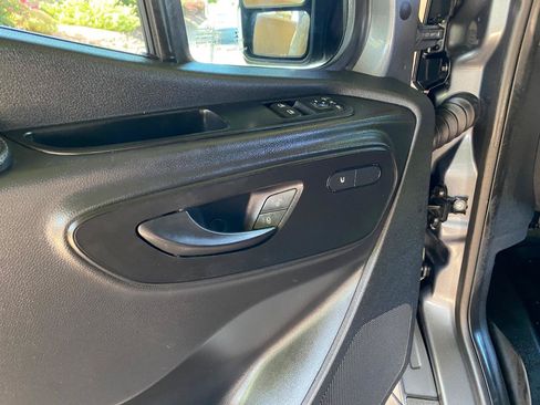 Used 2021 Mercedes-Benz Sprinter 2500 image 20