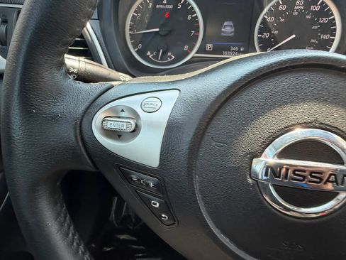 Used 2019 Nissan Sentra SV w/ Special Edition Package FWD image 19