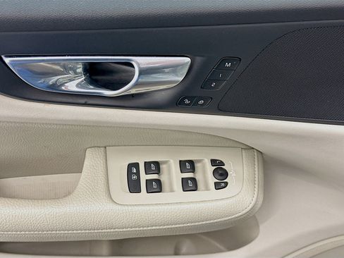 Used 2022 Volvo S60 T8 R-Design Expression w/ Premium Package image 15