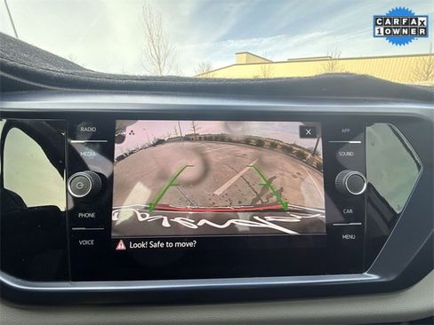 Used 2022 Volkswagen Taos SE image 17