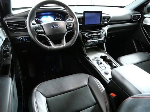 Certified 2023 Ford Explorer ST-Line w/ Class IV Trailer Tow Package image 4