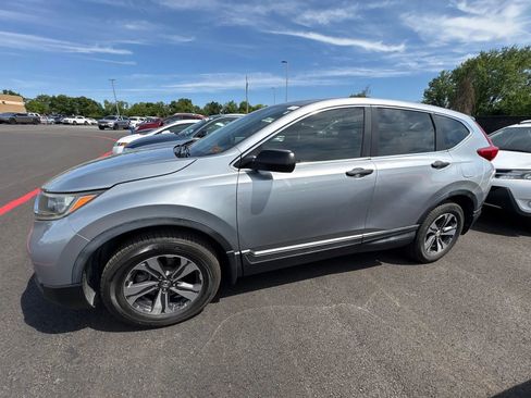 Used 2017 Honda CR-V LX image 3