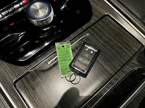 Used 2023 Jeep Wagoneer Series III w/ Convenience Group I image 44