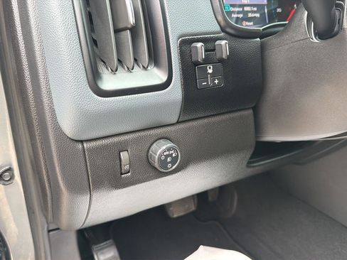 Used 2019 Chevrolet Colorado Z71 RWD image 25