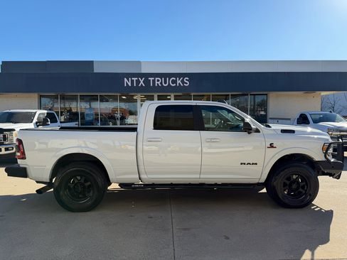 Used 2021 RAM 2500 Laramie w/ Night Edition image 6