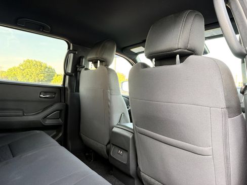 Used 2023 Nissan Frontier SV w/ Midnight Edition Package RWD image 22