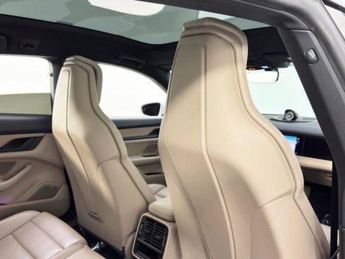 Used 2024 Porsche Taycan 4 Cross Turismo image 36