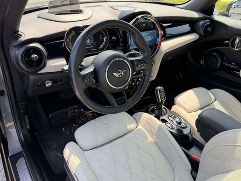 Used 2022 MINI Cooper SE FWD image 2