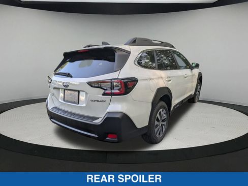 Certified 2025 Subaru Outback Premium AWD/4WD image 4