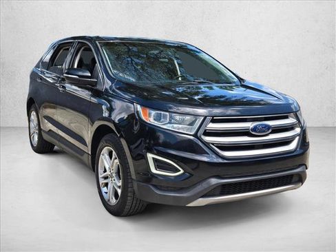 Used 2018 Ford Edge Titanium FWD image 3