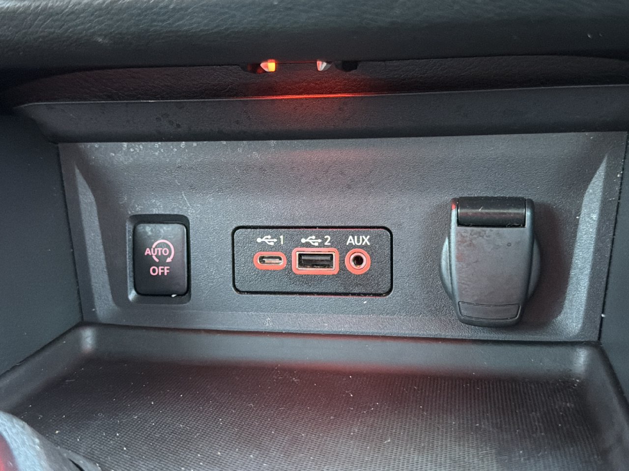 Certified 2025 Nissan Sentra SR w/ Midnight Edition FWD image 6