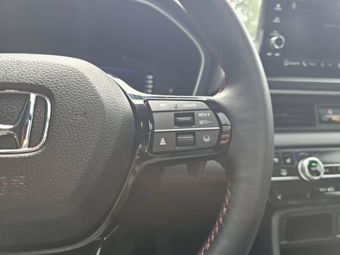 Certified 2025 Honda Pilot Black Edition image 36