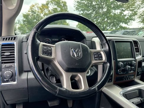 Used 2017 RAM 1500 Laramie w/ Convenience Group AWD/4WD image 11