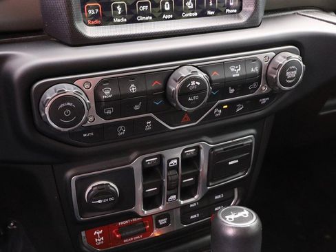 Used 2018 Jeep Wrangler Unlimited Rubicon image 18