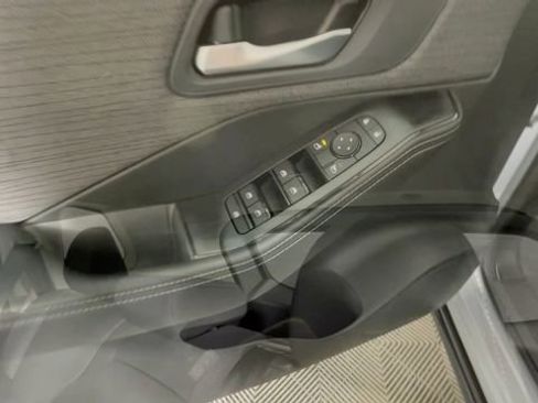 Used 2023 Nissan Rogue SV AWD/4WD image 21