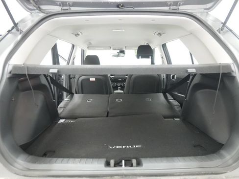 Used 2026 Hyundai Venue SE FWD image 19