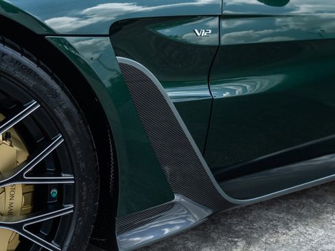Used 2023 Aston Martin V12 Vantage Roadster RWD image 37