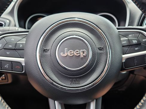 Used 2020 Jeep Compass Limited FWD image 27