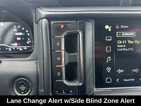 Used 2022 GMC Yukon Denali w/ Denali Premium Package image 34