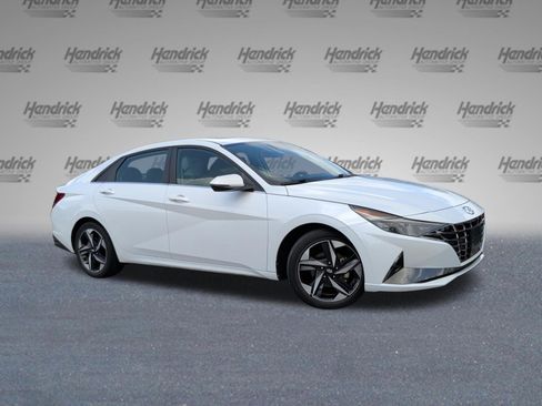 Used 2021 Hyundai Elantra SEL w/ Convenience + Premium Package FWD image 2