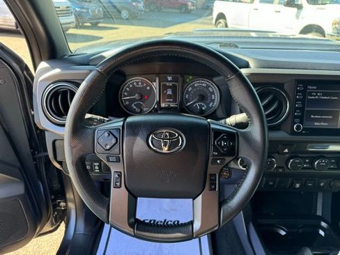 Used 2021 Toyota Tacoma TRD Sport image 18