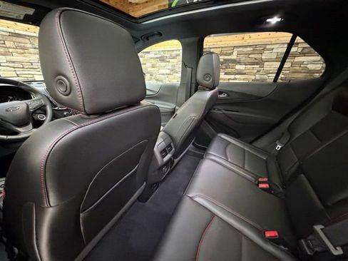 Used 2023 Chevrolet Equinox RS w/ RS Leather Package AWD/4WD image 32
