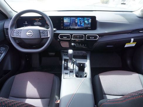 New 2026 Nissan Sentra SR w/ Floor Mat Package FWD image 11
