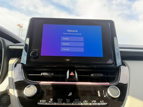 Certified 2026 Toyota Corolla Cross LE image 21