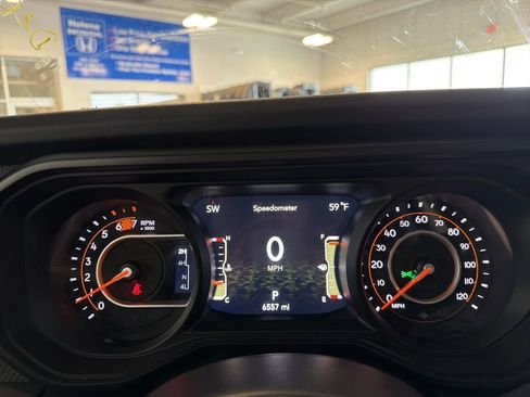 Used 2026 Jeep Wrangler Unlimited Rubicon AWD/4WD image 7