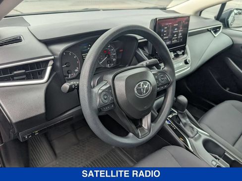 Used 2025 Toyota Corolla LE w/ LE Premium Package FWD image 13