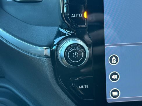 Used 2025 RAM 2500 Laramie image 31