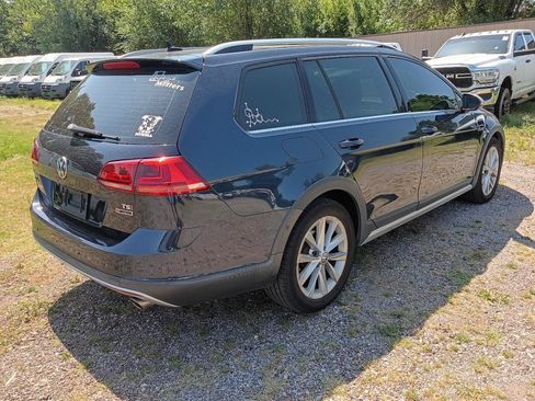 Used 2017 Volkswagen Golf Alltrack S AWD/4WD image 5
