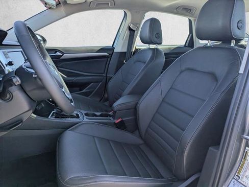 Used 2021 Volkswagen Jetta SE w/ SE Cold Weather Package FWD image 14