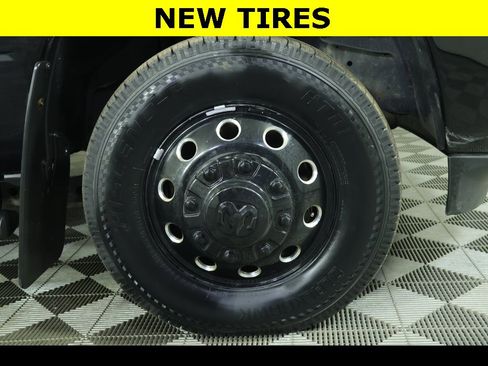 Used 2021 RAM 3500 Big Horn w/ Level B Equipment Group image 8