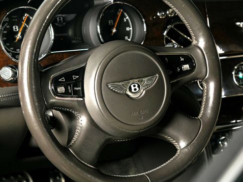 Used 2013 Bentley Mulsanne w/ Premiere Specification Pkg image 41