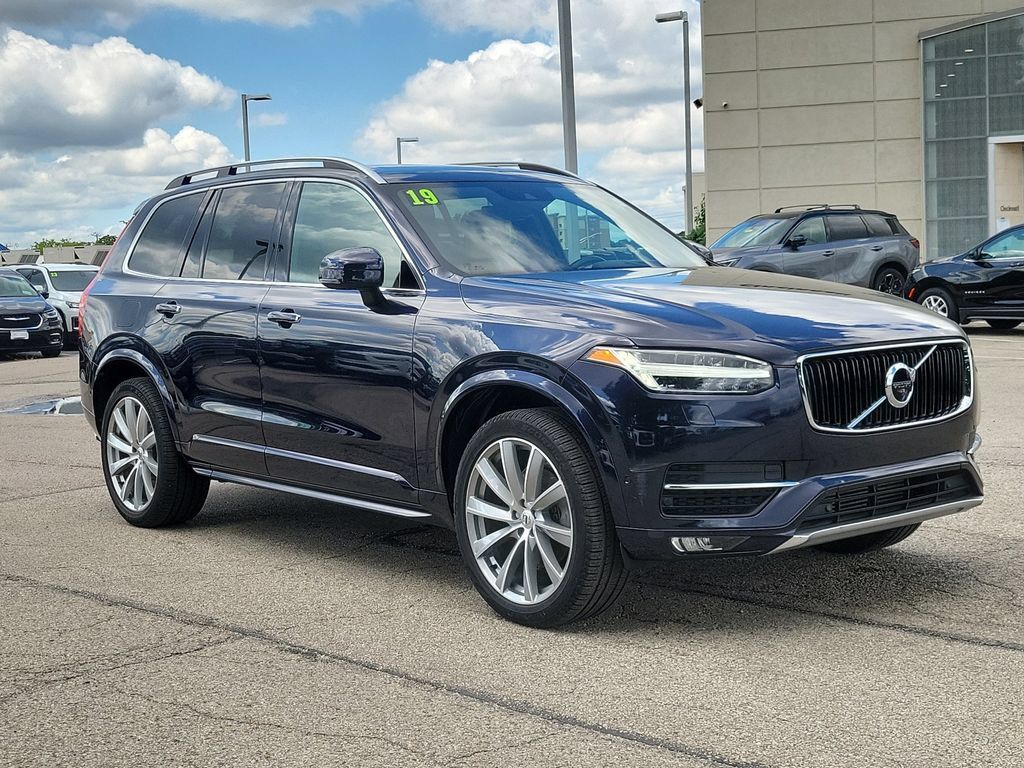 Used 2019 Volvo XC90 T6 Momentum w/ Protection Package Premier AWD/4WD image 7