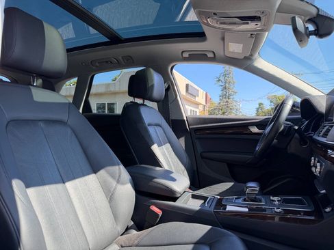 Used 2018 Audi Q5 2.0T Premium Plus w/ Premium Plus Package AWD/4WD image 32