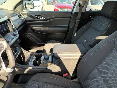 Used 2021 GMC Acadia SLE w/ Driver Convenience Package AWD/4WD image 16