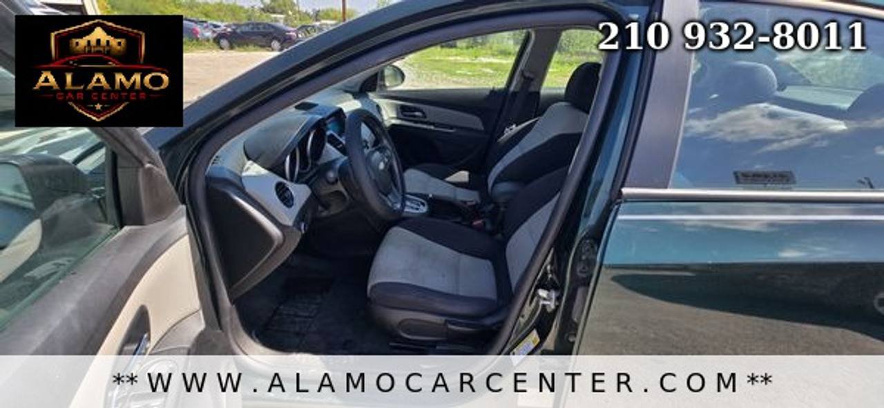 Used 2014 Chevrolet Cruze LS FWD image 30