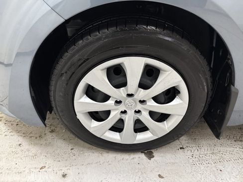Used 2023 Toyota Corolla LE w/ Carpet Mat Package (TMS) image 28