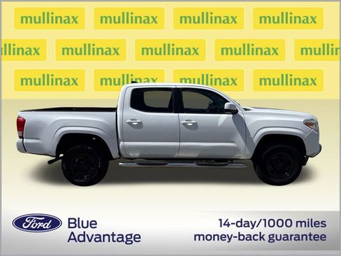 Used 2017 Toyota Tacoma SR image 2