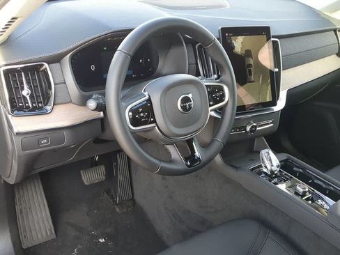 Used 2026 Volvo XC90 B5 Plus w/ Protection Package Premier AWD/4WD image 2