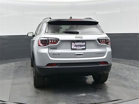 New 2026 Jeep Compass Limited w/ Mopar Graphics Package image 5