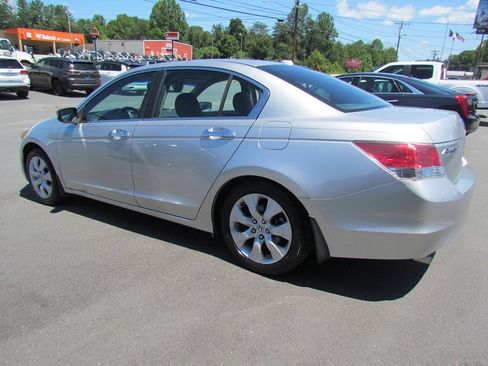 Used 2010 Honda Accord EX-L image 5