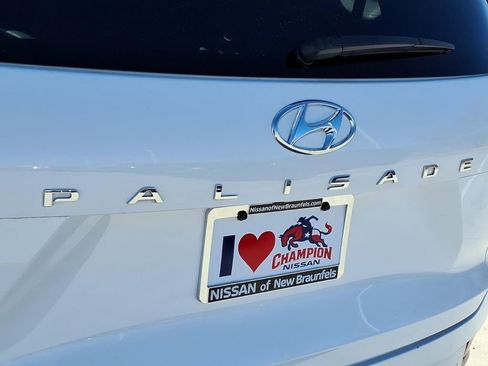 Used 2022 Hyundai Palisade Calligraphy image 10