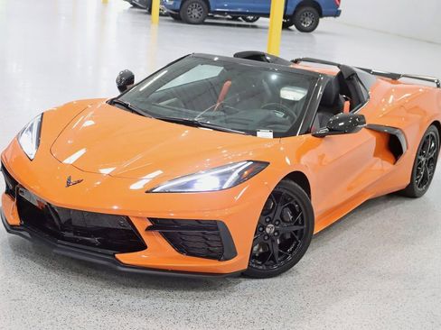 Used 2022 Chevrolet Corvette Stingray Premium Conv w/ Z51 Performance Package RWD image 6