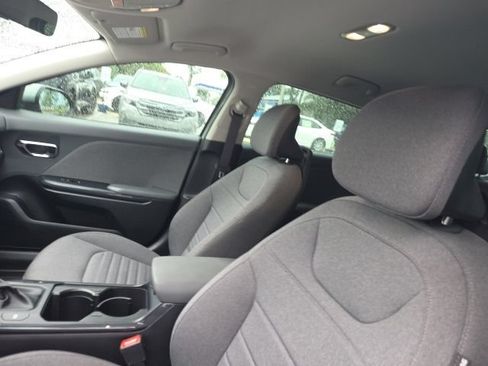 Used 2025 Kia K4 EX FWD image 8