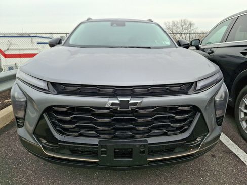 Used 2025 Chevrolet Trax ACTIV w/ Driver Confidence Package image 2