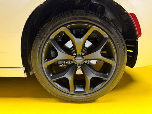 Used 2016 Dodge Charger R/T w/ Navigation & Travel Group image 10